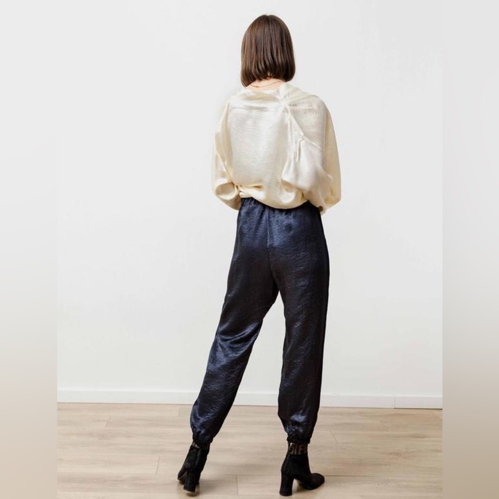PRIORY Bom Pant in Crushed Slinky Midnight Size Large​​​ - Picture 4 of 7